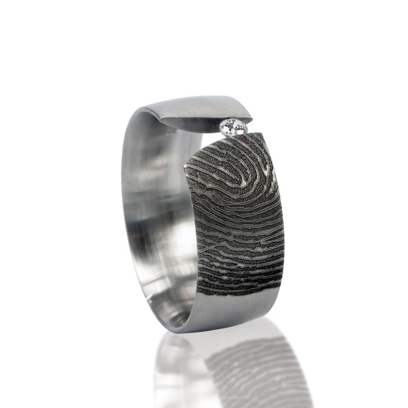 Bague empreinte digitale - en titane avec Zirconia