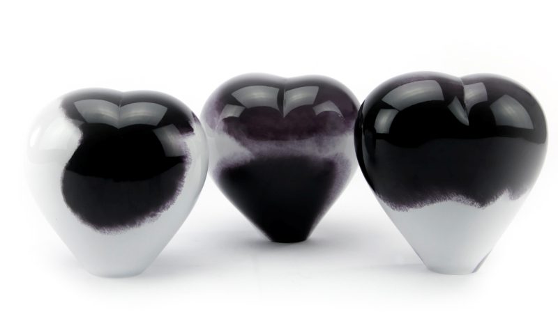 Urne Heart - Memory Line Heart | Large 600 ml | Opaque Black White