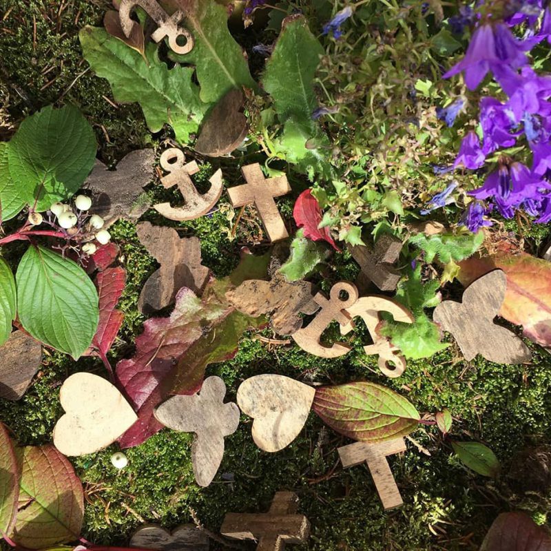 Marqueurs de mémoire - Bois | Mélange de papillons et de coeurs 20 pièces