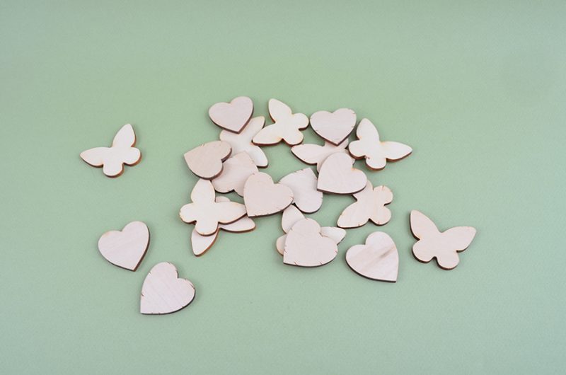 Marqueurs de mémoire - Bois | Mélange de papillons et de coeurs 20 pièces