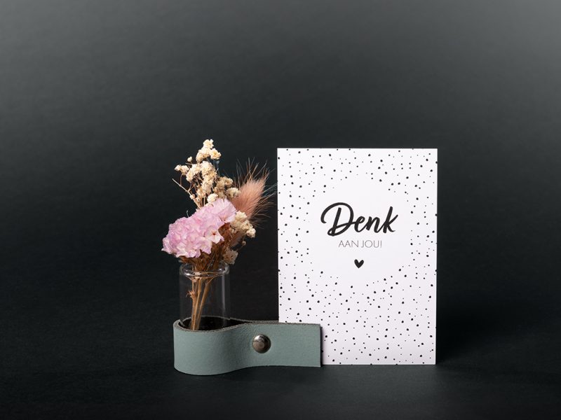 Comfort box - Etui en cuir avec mini vase et fleurs séchées