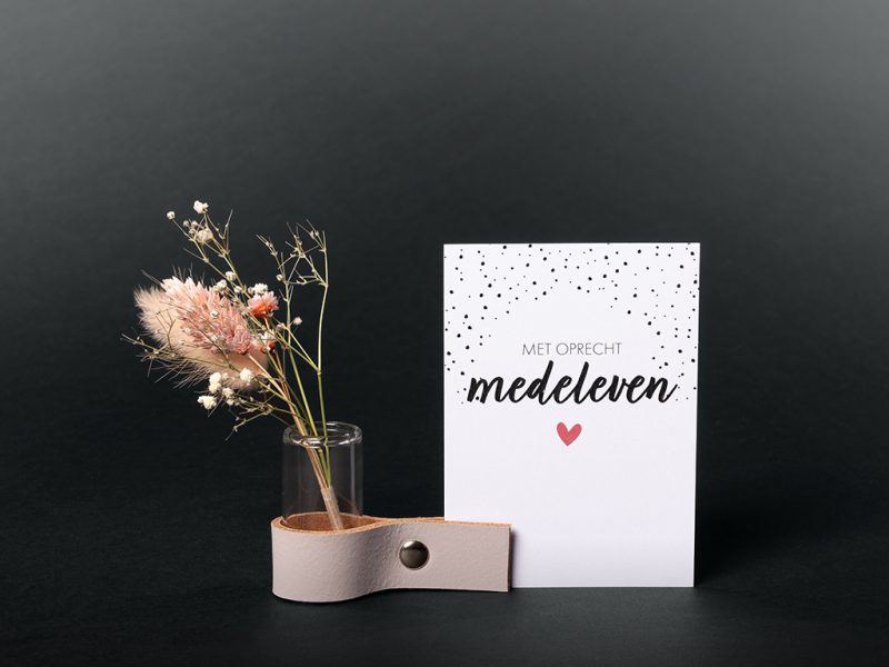 Comfort box - Etui en cuir avec mini vase et fleurs séchées