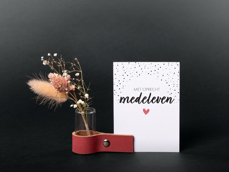 Comfort box - Etui en cuir avec mini vase et fleurs séchées