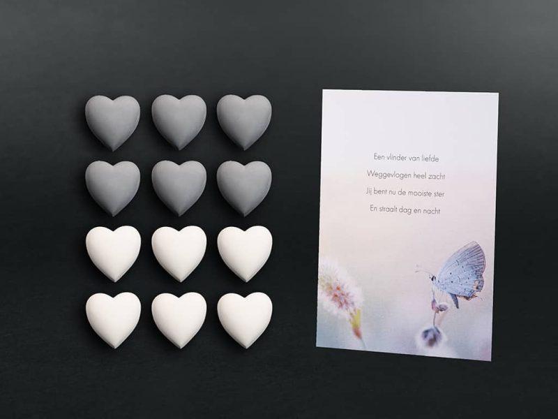 Boîte de confort pierre commémorative petite - Coeur | gris et blanc | Mélange de 12 pièces