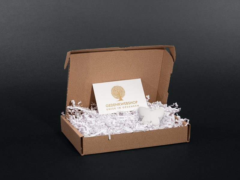 Boîte de confort pierre commémorative petite - Papillon | blanc | Mélange de 12 pièces